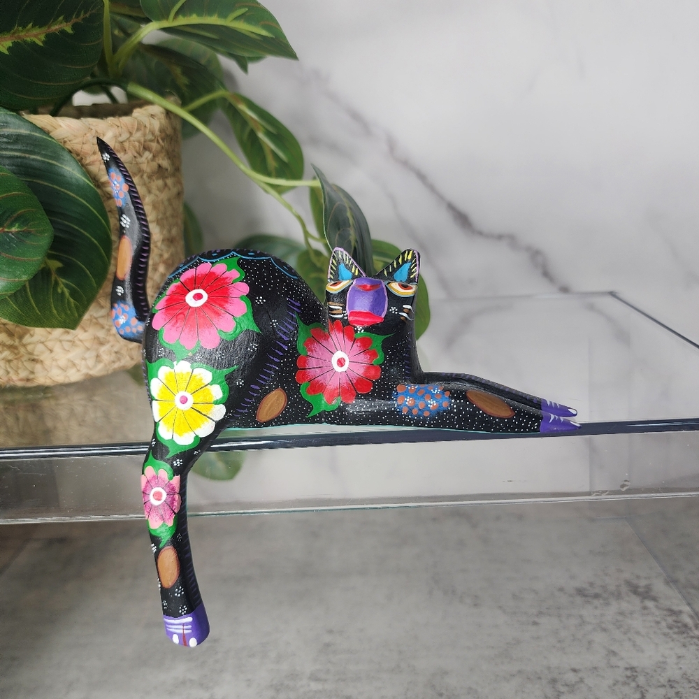 Oaxacan Alebrijes Vintage Cat Wood Carving - Picture 9 of 10